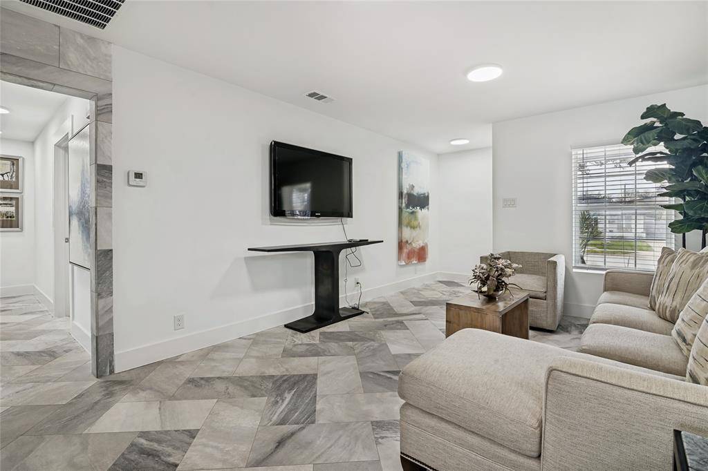 4419 Sexton Lane, Dallas, TX 75229