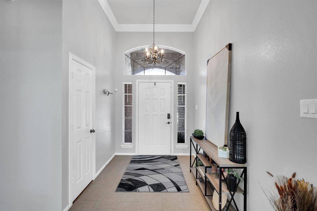 1612 Stratford Drive, Mansfield, TX 76063