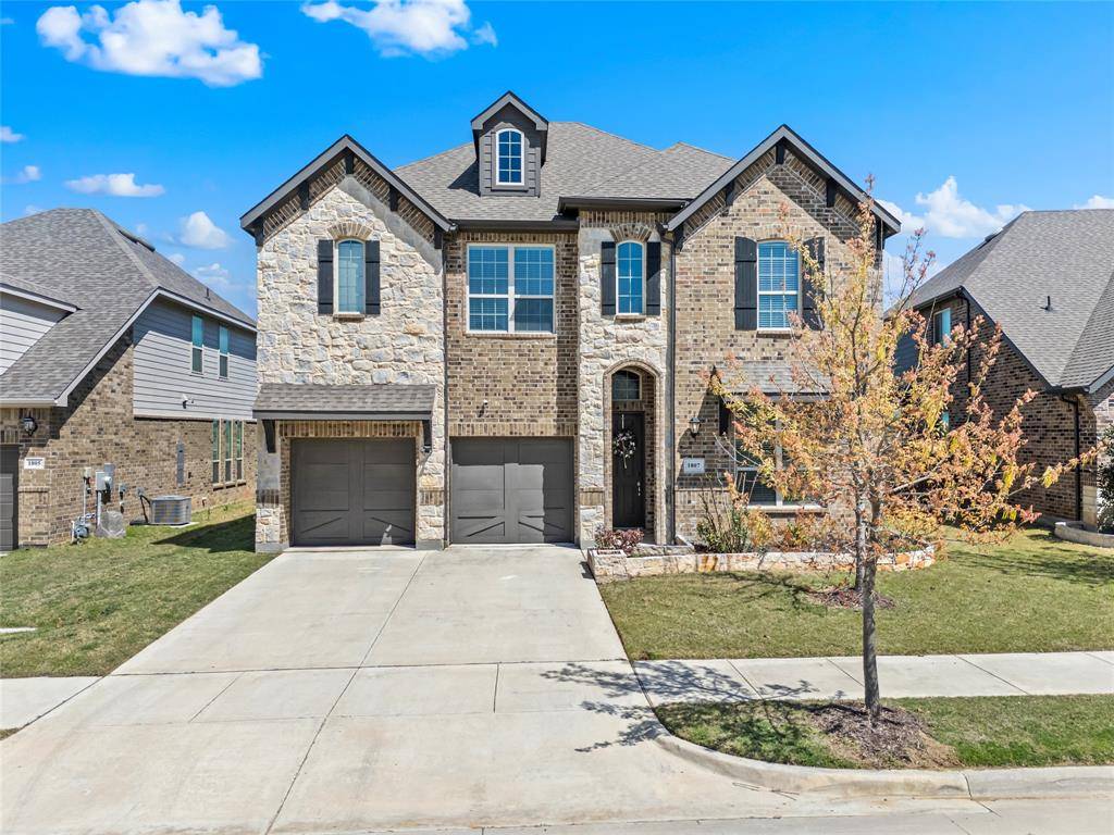 1807 Gristmill Drive, Mansfield, TX 76063