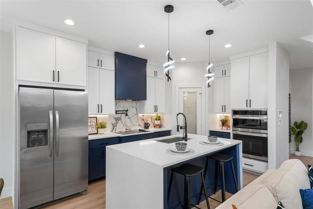 2312 Stoneman Street, Dallas, TX 75215