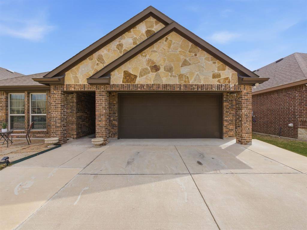 116 Arborside Drive, Waxahachie, TX 75165