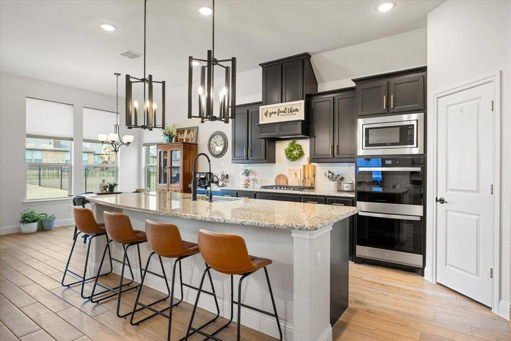 3165 Ferry Boat Lane, Granbury, TX 76049