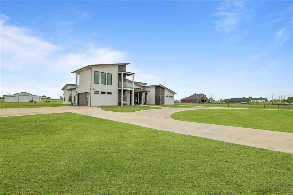 1595 Bledsoe Road, Gunter, TX 75058