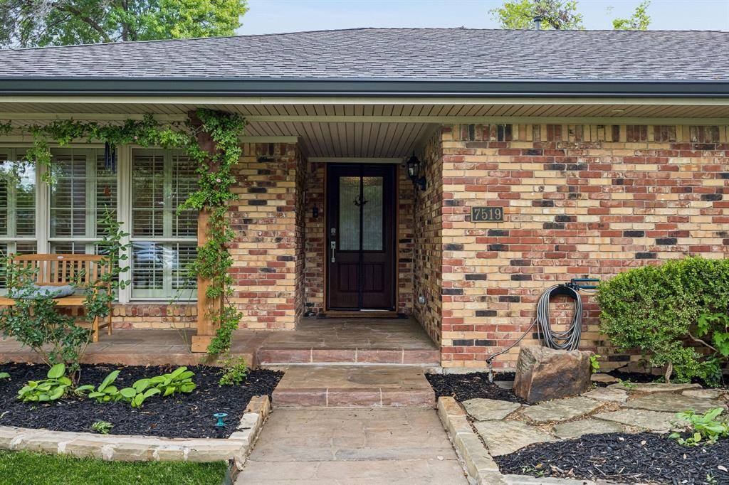 7519 Larchview Drive, Dallas, TX 75254