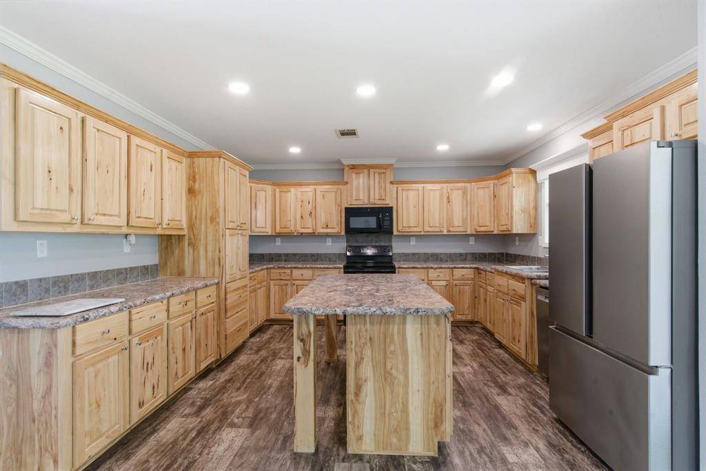 280 County Road 1304, Bridgeport, TX 76426