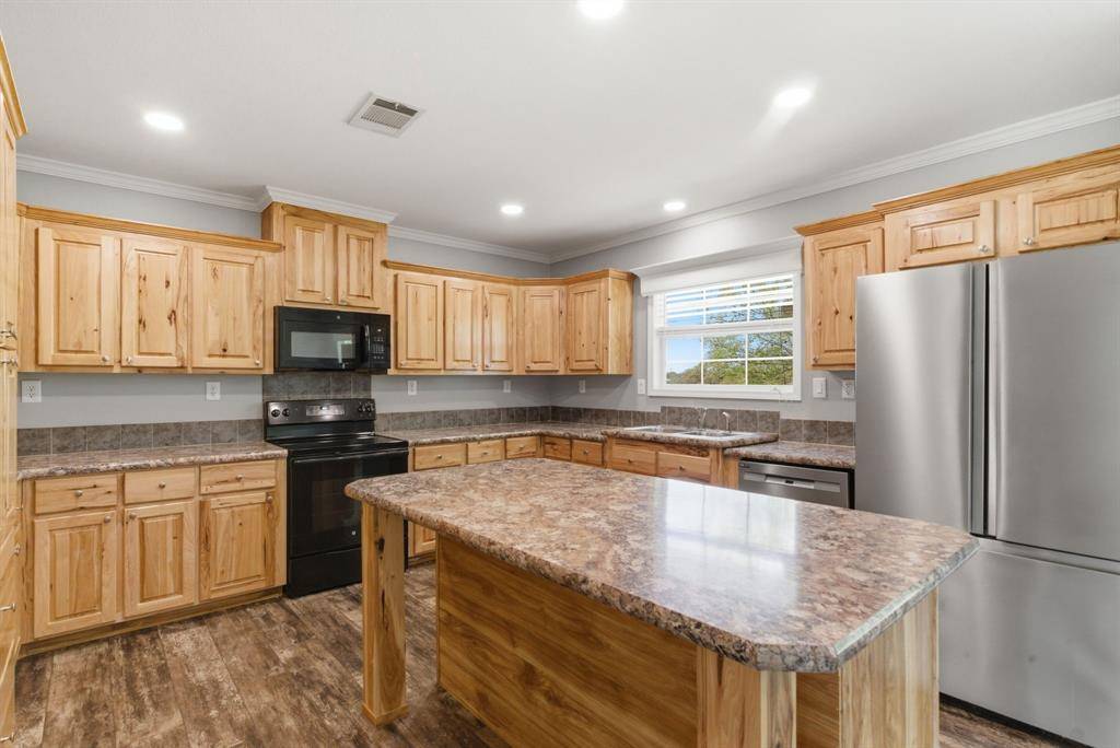 280 County Road 1304, Bridgeport, TX 76426