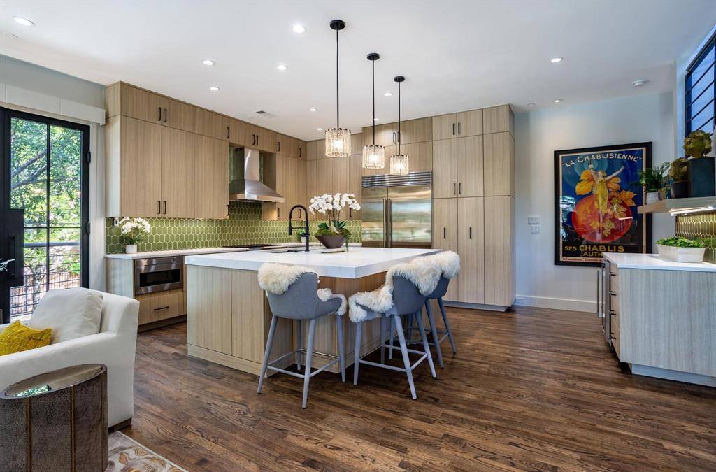 2630 A WELBORN Street, Dallas, TX 75219