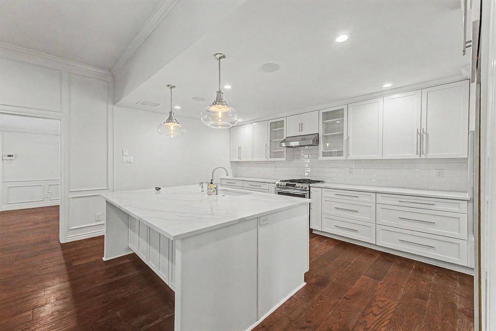 6812 Summer Meadow Lane, Dallas, TX 75252