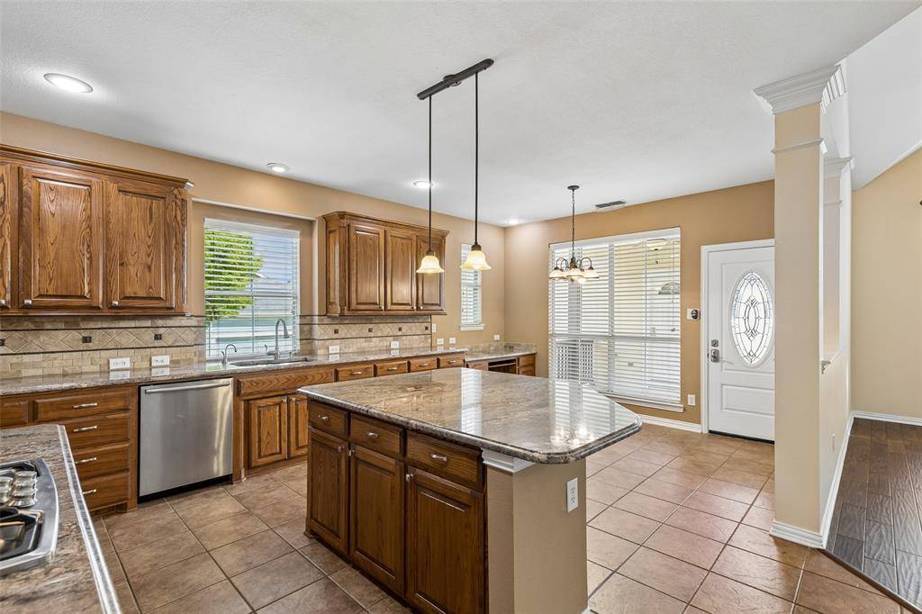 8120 Bridge Street, North Richland Hills, TX 76180