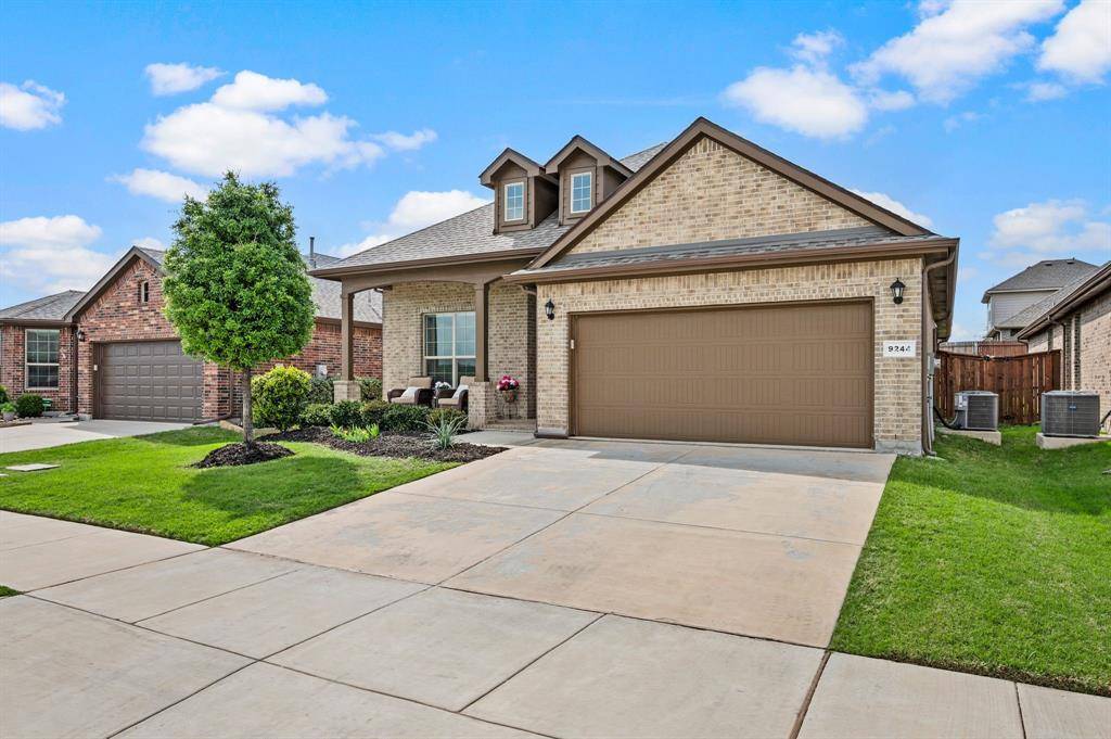 9244 Pepper Grass Drive, Fort Worth, TX 76131