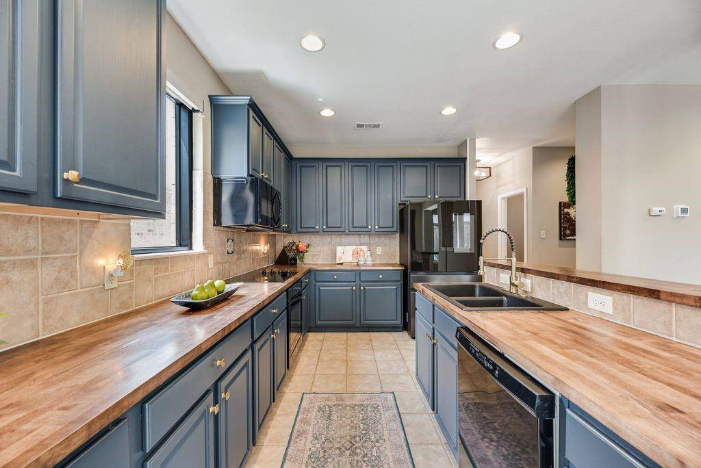 1726 Tealwood Lane, Corinth, TX 76210