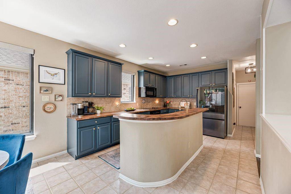 1726 Tealwood Lane, Corinth, TX 76210