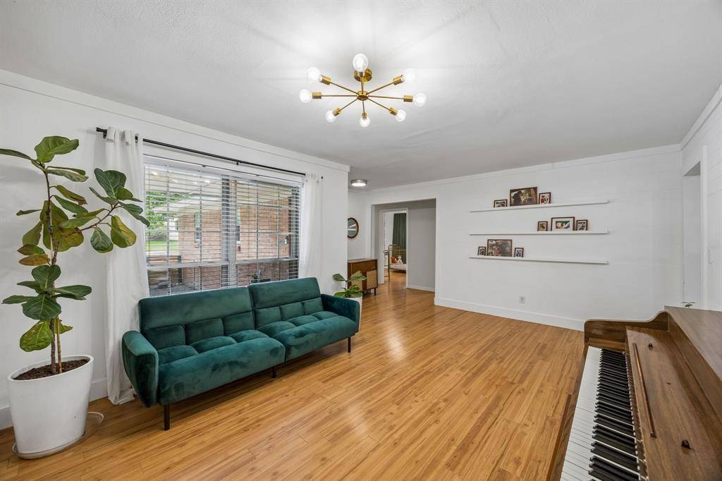 8811 Rolling Rock Lane, Dallas, TX 75238