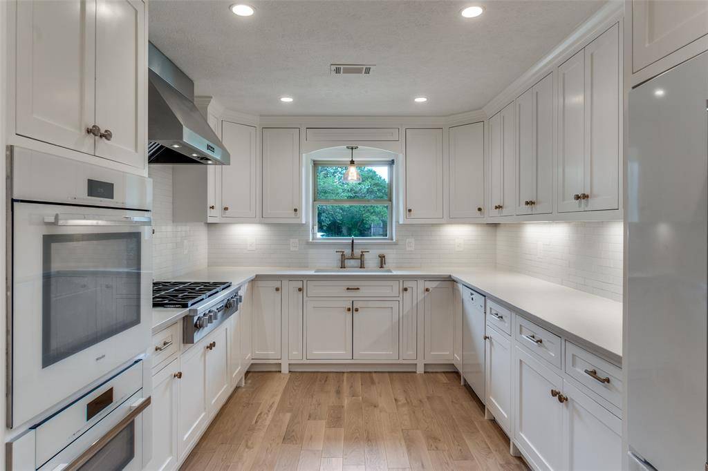 3728 Princess Lane, Dallas, TX 75229