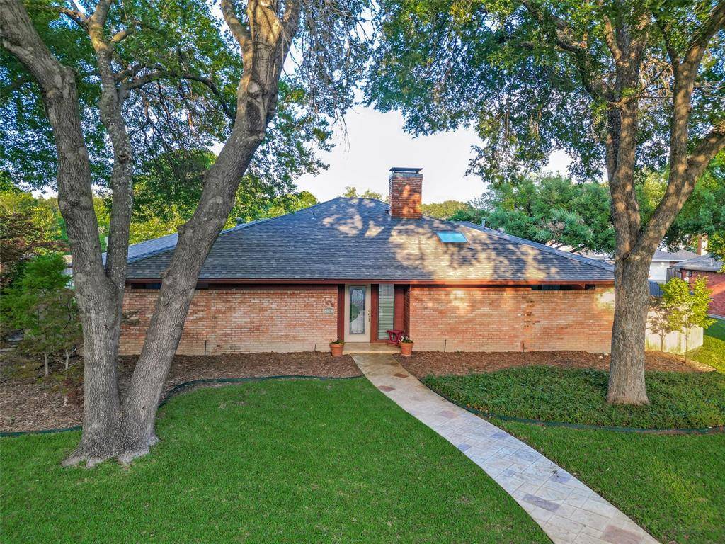 236 Valley Creek Place, Richardson, TX 75080