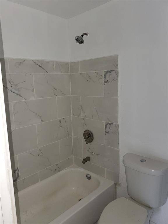 6756 Trail Lake Drive #B, Fort Worth, TX 76133