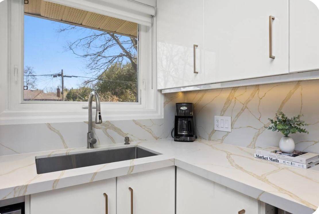 1739 Mount Albert RD, East Gwillimbury, ON L0G 1V0