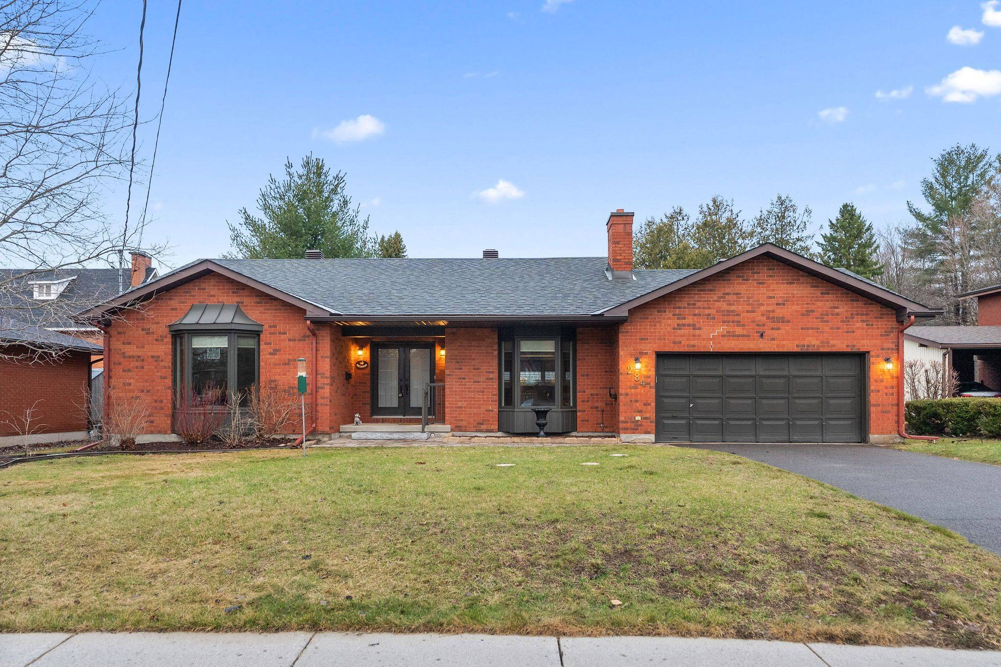 284 Harrington ST, Arnprior, ON K7S 2V1