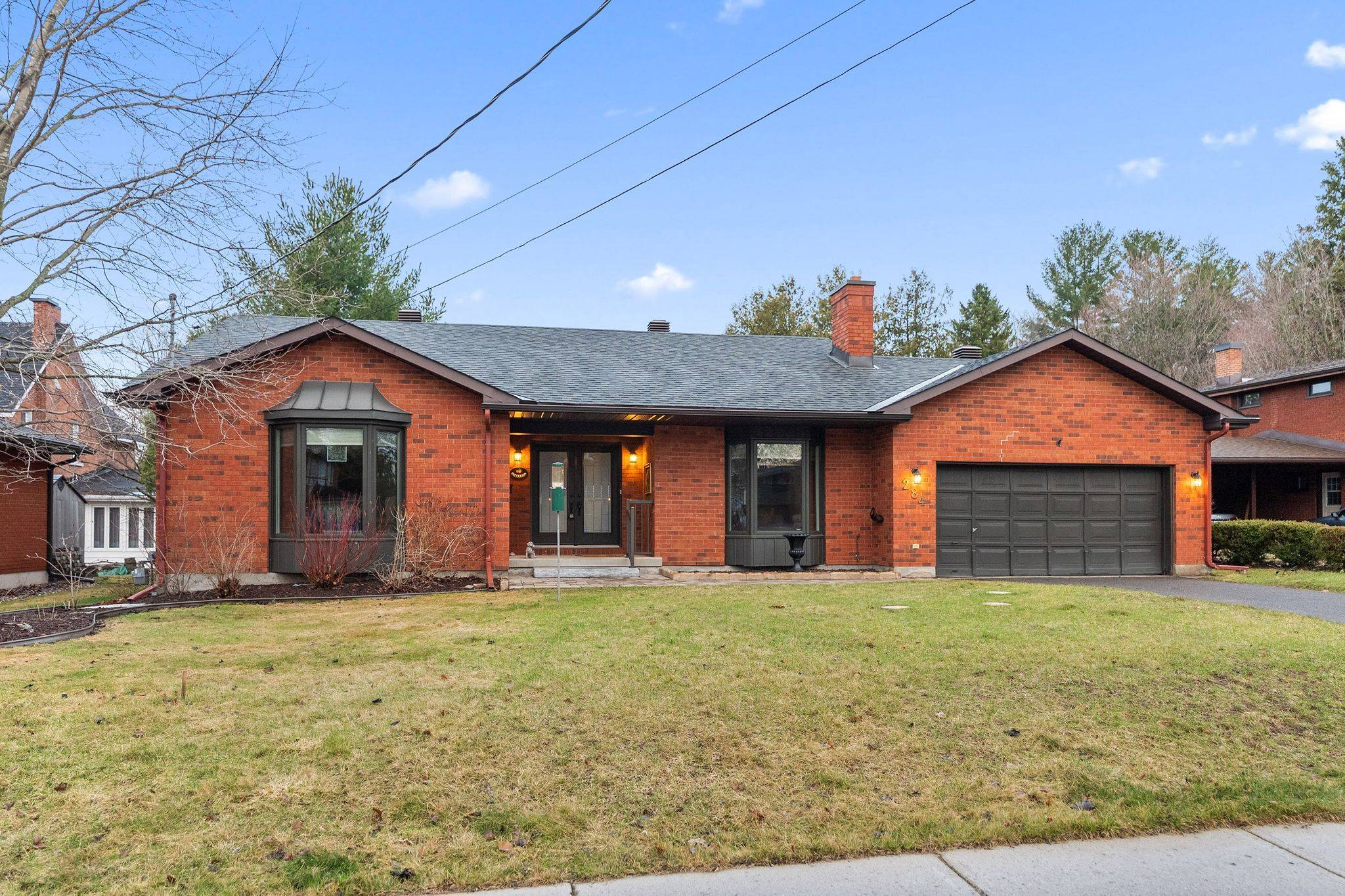 284 Harrington ST, Arnprior, ON K7S 2V1