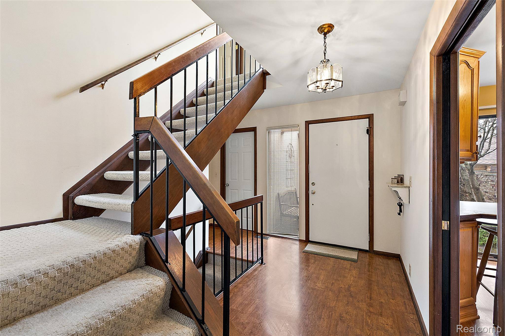 23243 Farmington RD, Farmington, MI 48336