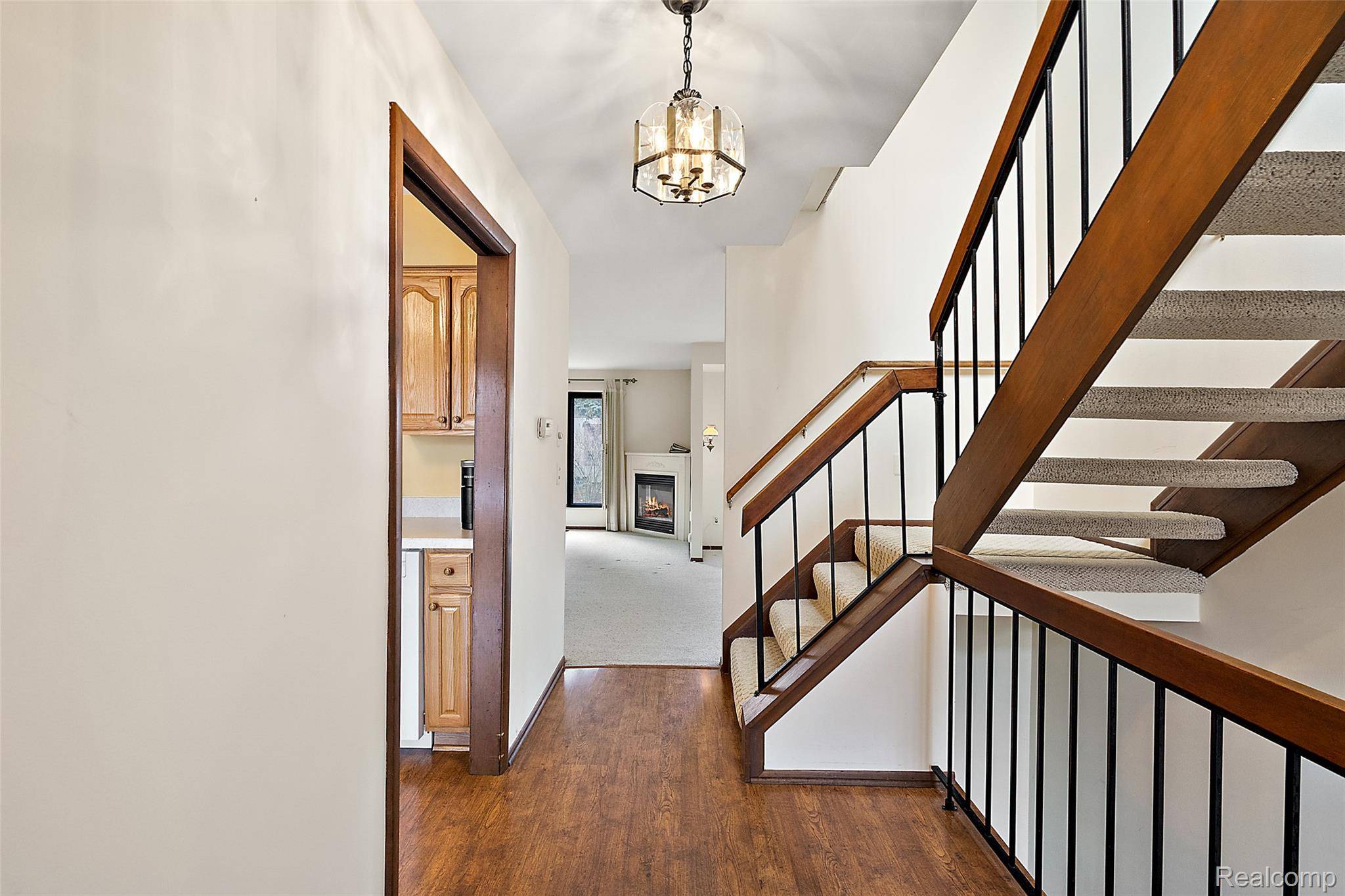 23243 Farmington RD, Farmington, MI 48336