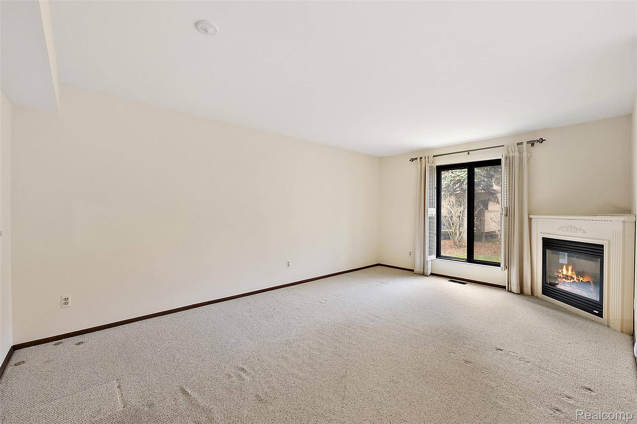 23243 Farmington RD, Farmington, MI 48336