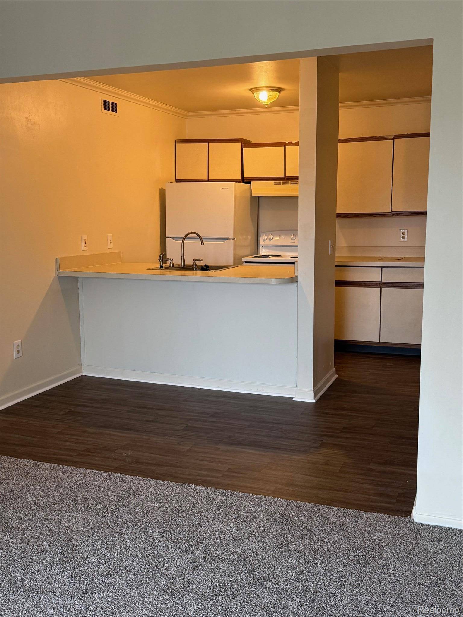 8711 Candlewood TRL, Brighton, MI 48116