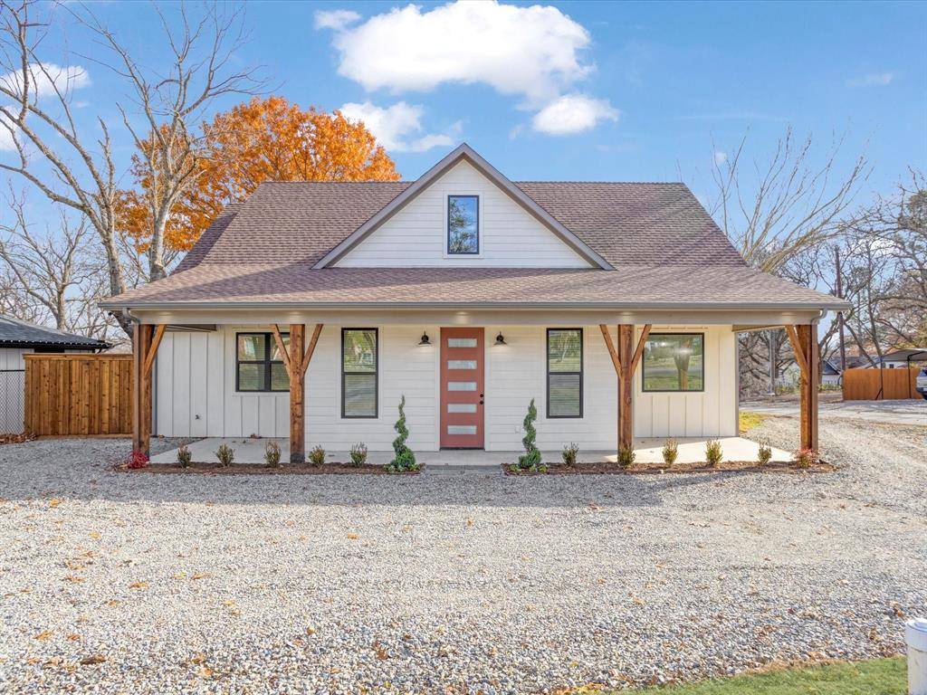 319 S Pecan Street, Bells, TX 75414