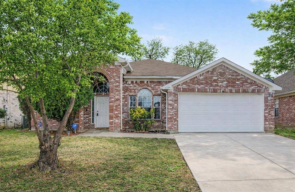 1104 Angel Fire Lane, Arlington, TX 76001