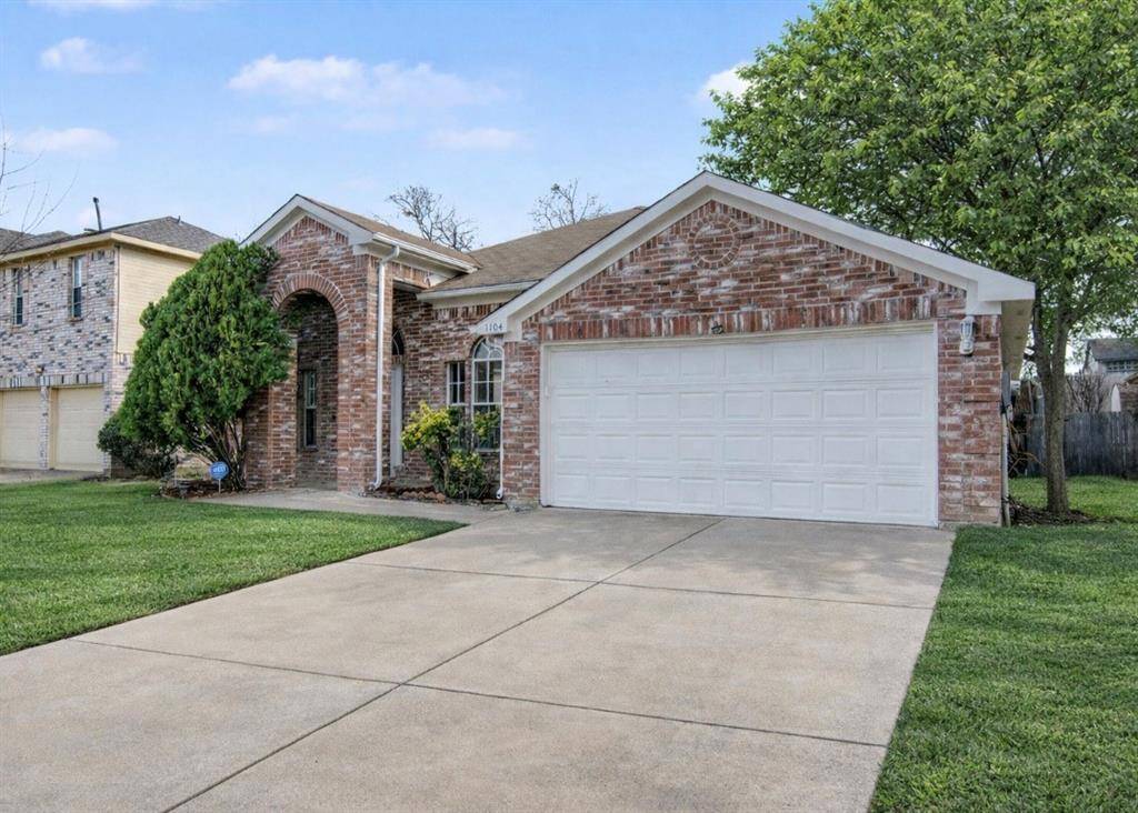 1104 Angel Fire Lane, Arlington, TX 76001