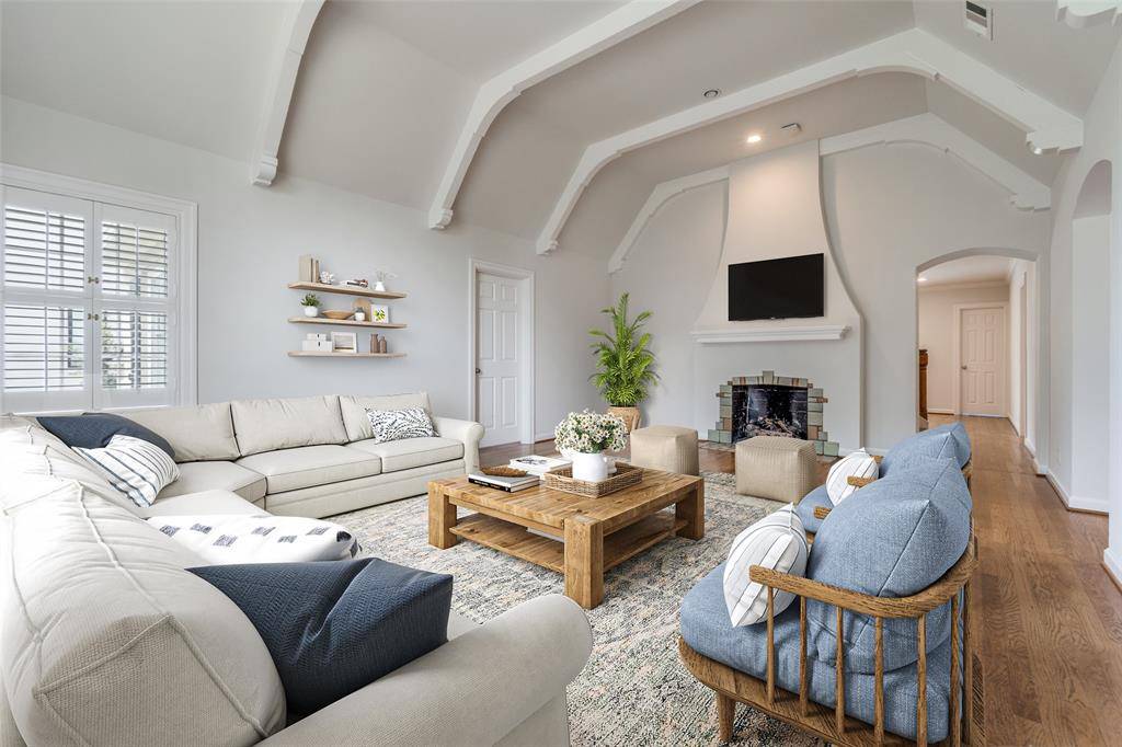 4561 Belclaire Avenue, Highland Park, TX 75205