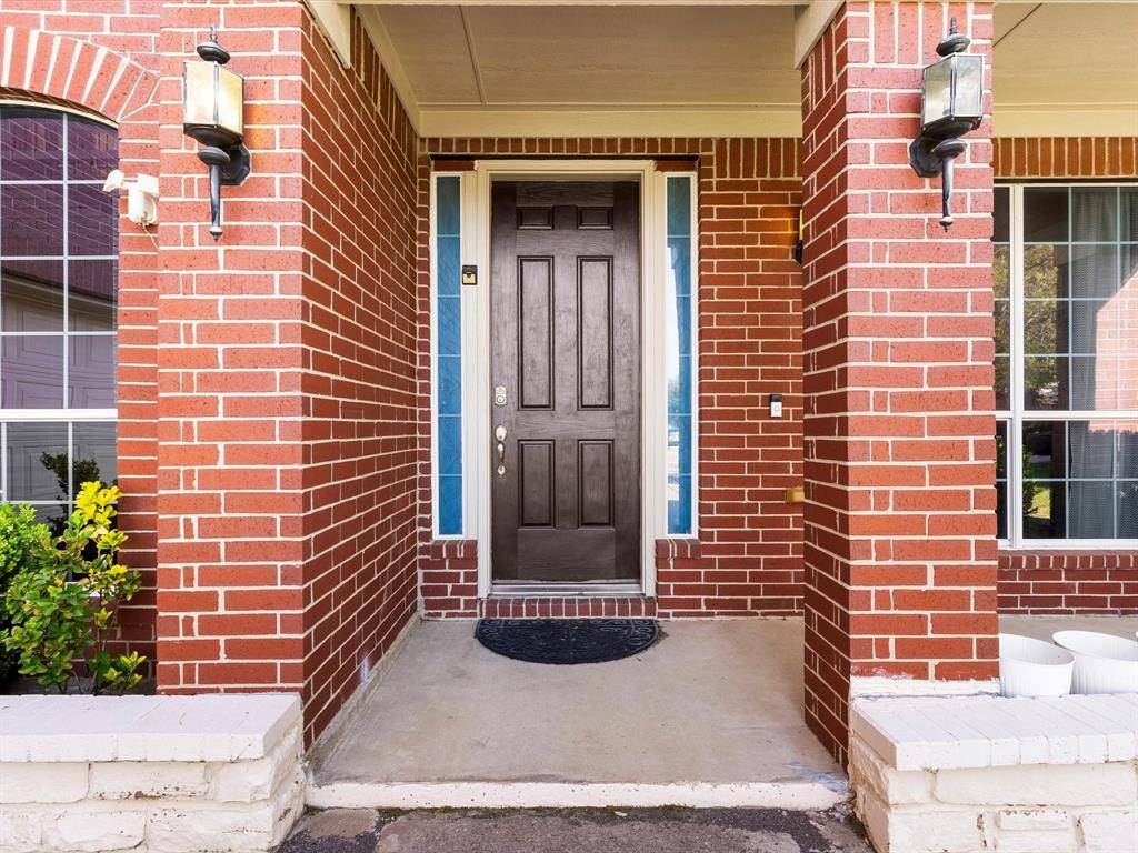 5556 Nacogdoches Trail, Grand Prairie, TX 75052