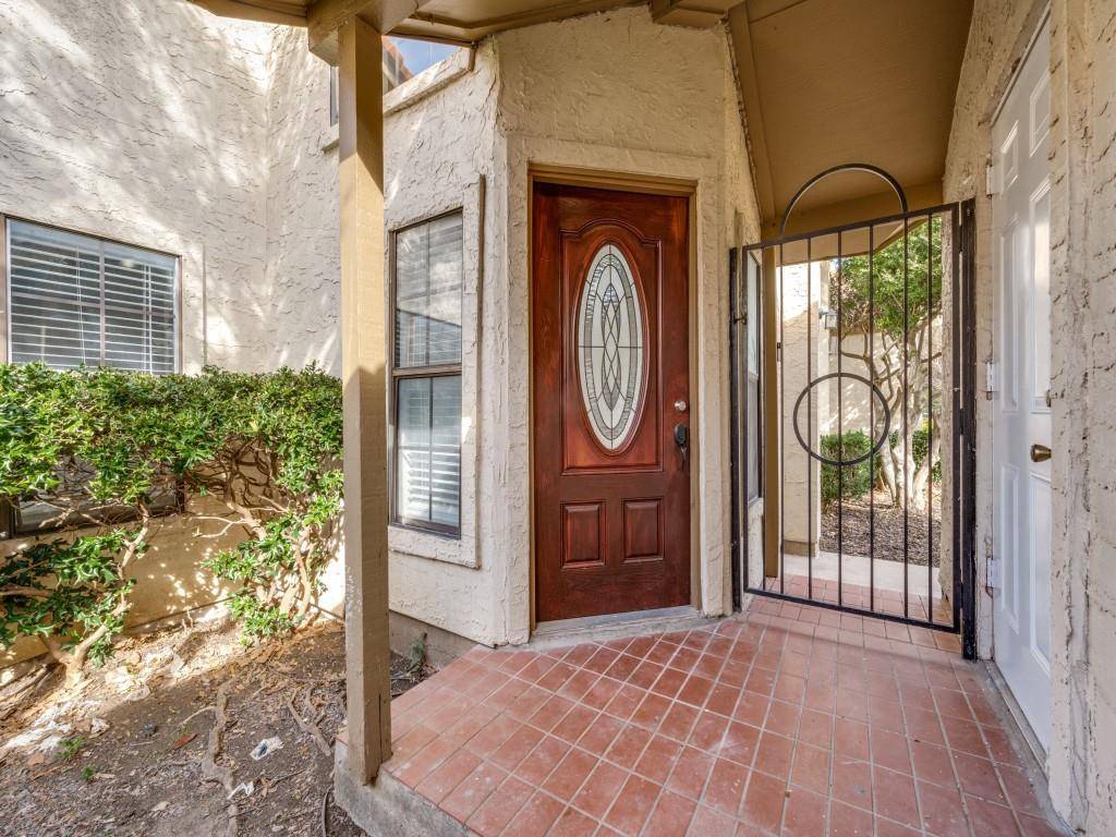 8901 Casa Drive, Irving, TX 75063