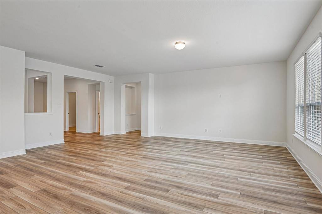 605 Tracy Court, Justin, TX 76247