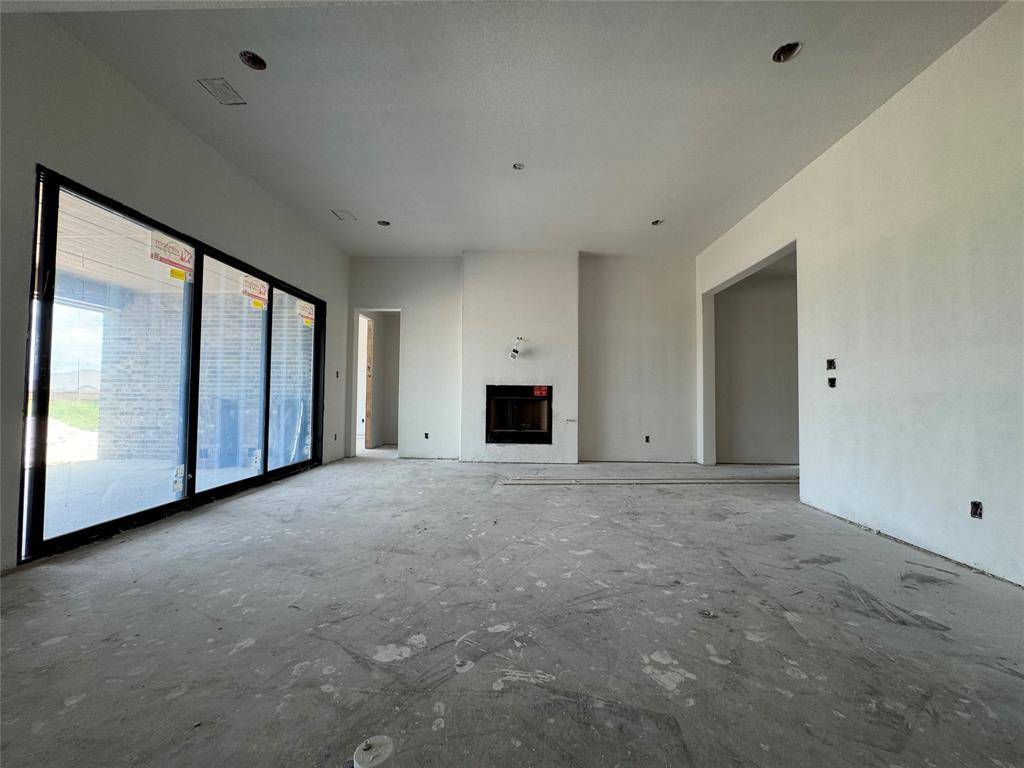 136 Chapowits, Godley, TX 76044