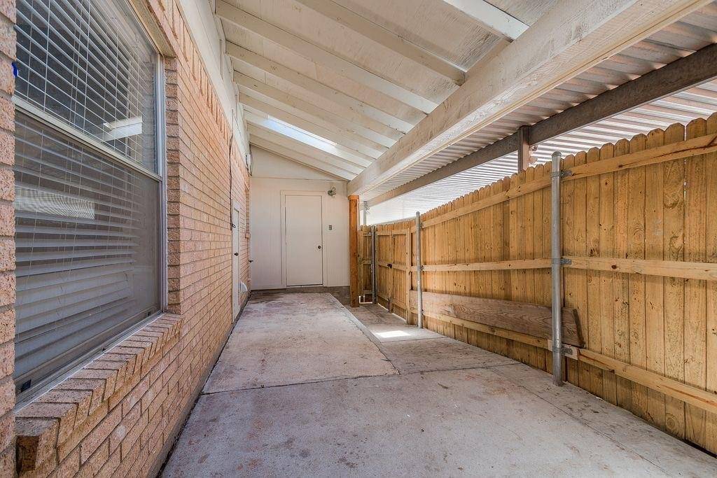 520 Pecan Acres Ct, Arlington, TX 76013