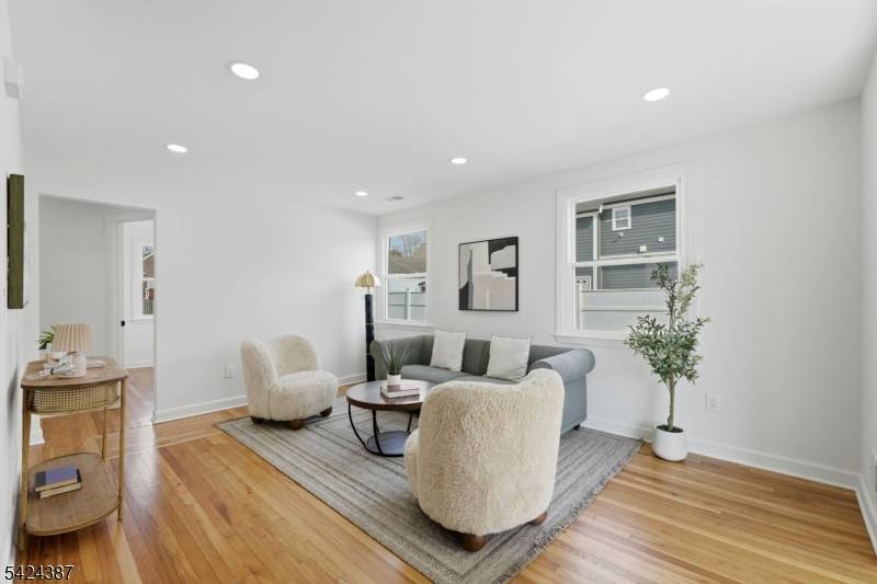 57 N Auten Ave, Somerville Boro, NJ 08876