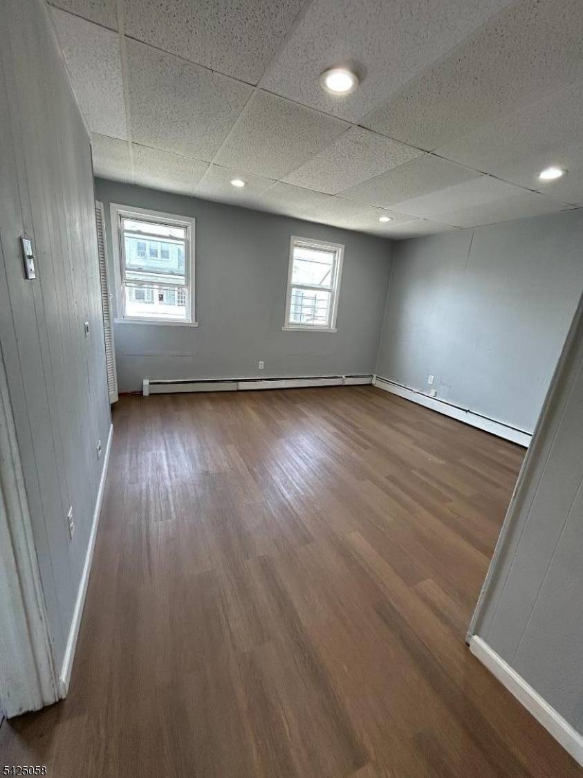 550 River St, Paterson City, NJ 07524