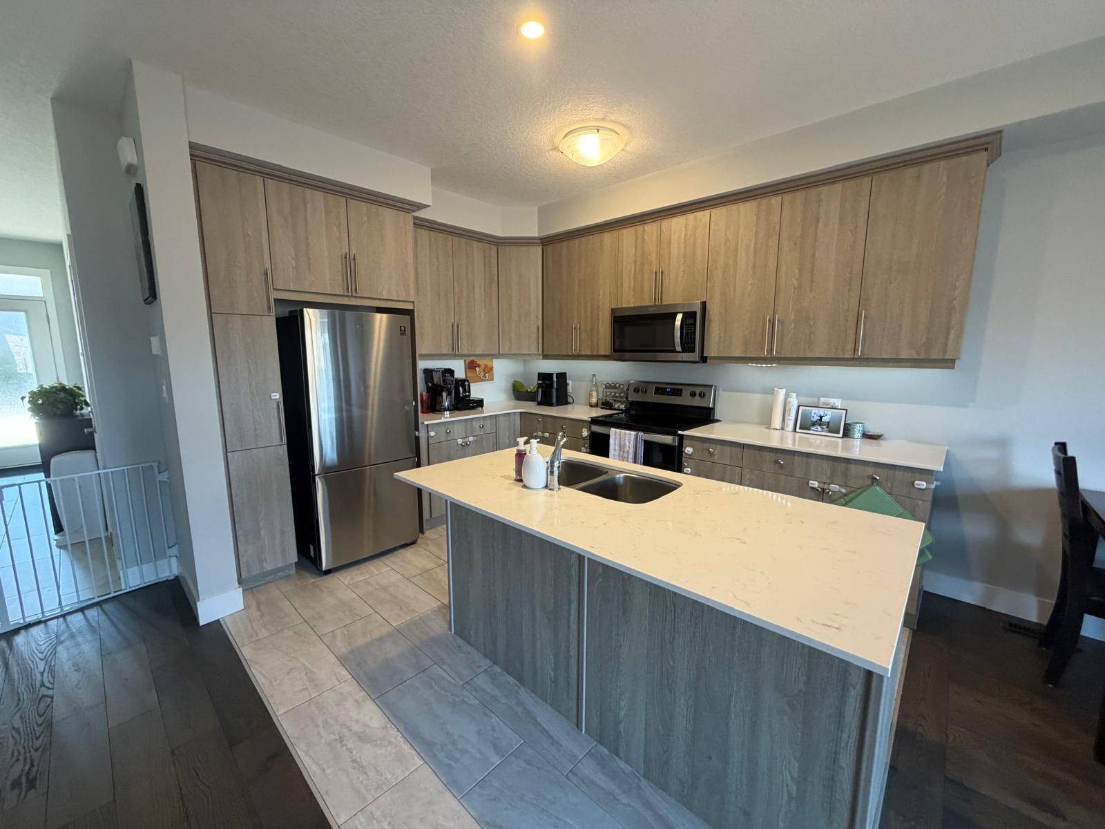 177 Edgevalley RD #126, London East, ON N5V 0C5