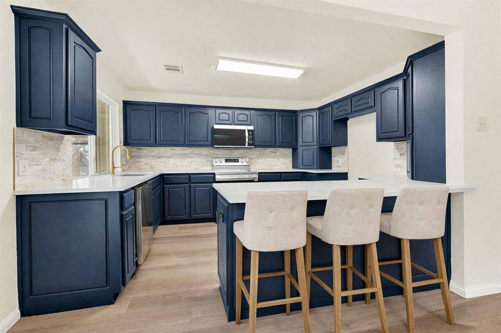 2033 Durham Street, Irving, TX 75062