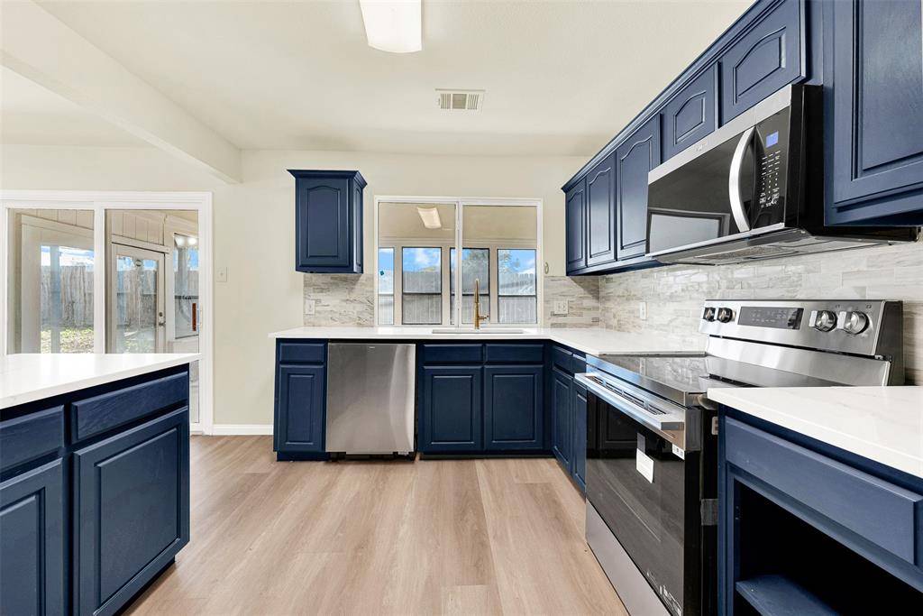 2033 Durham Street, Irving, TX 75062