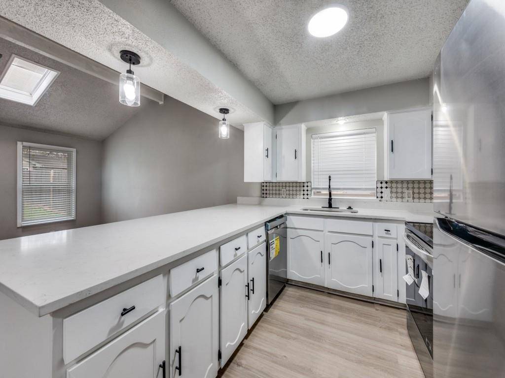 5402 Holly Trail, Arlington, TX 76016