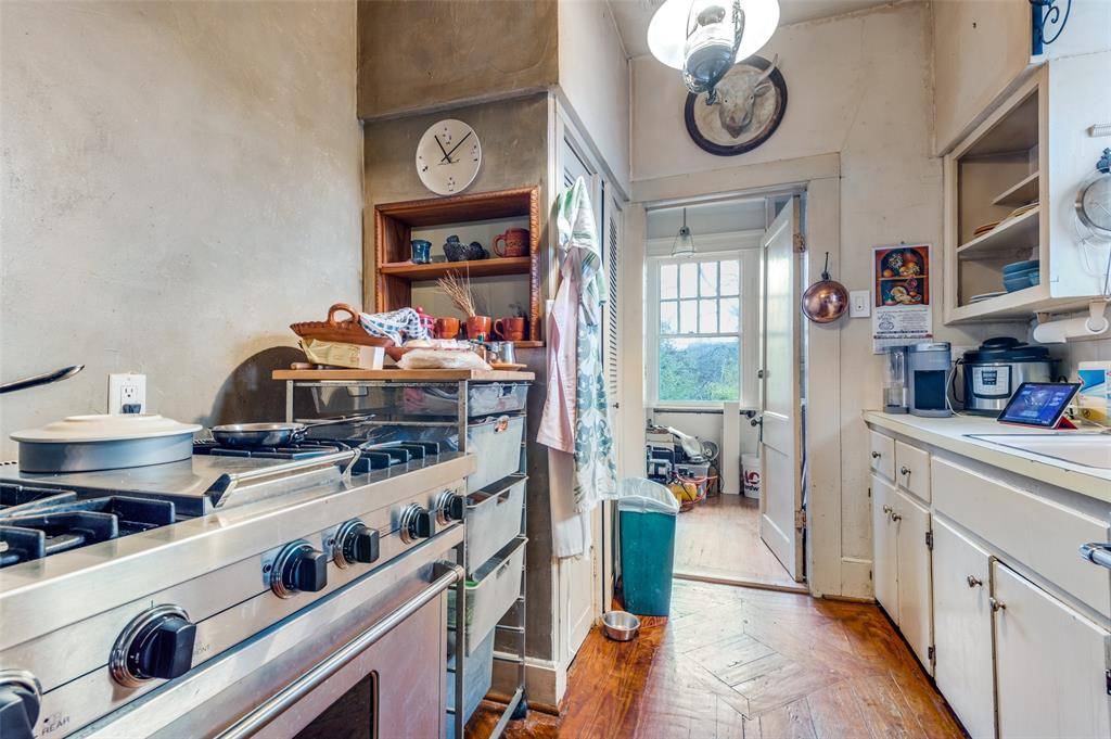 5615 Victor Street, Dallas, TX 75214