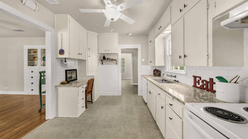 1715 N Oak Avenue, Mineral Wells, TX 76067