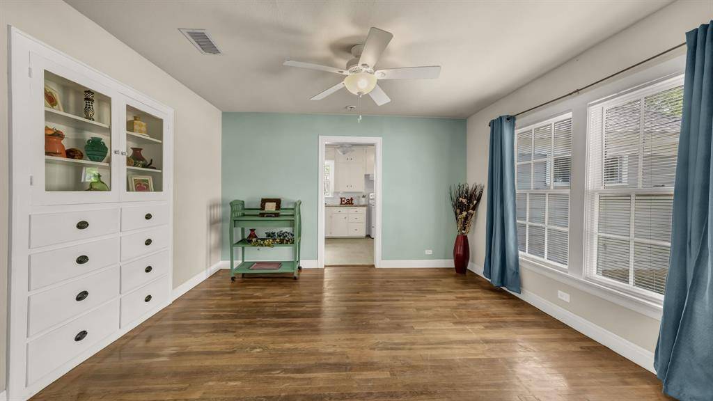 1715 N Oak Avenue, Mineral Wells, TX 76067