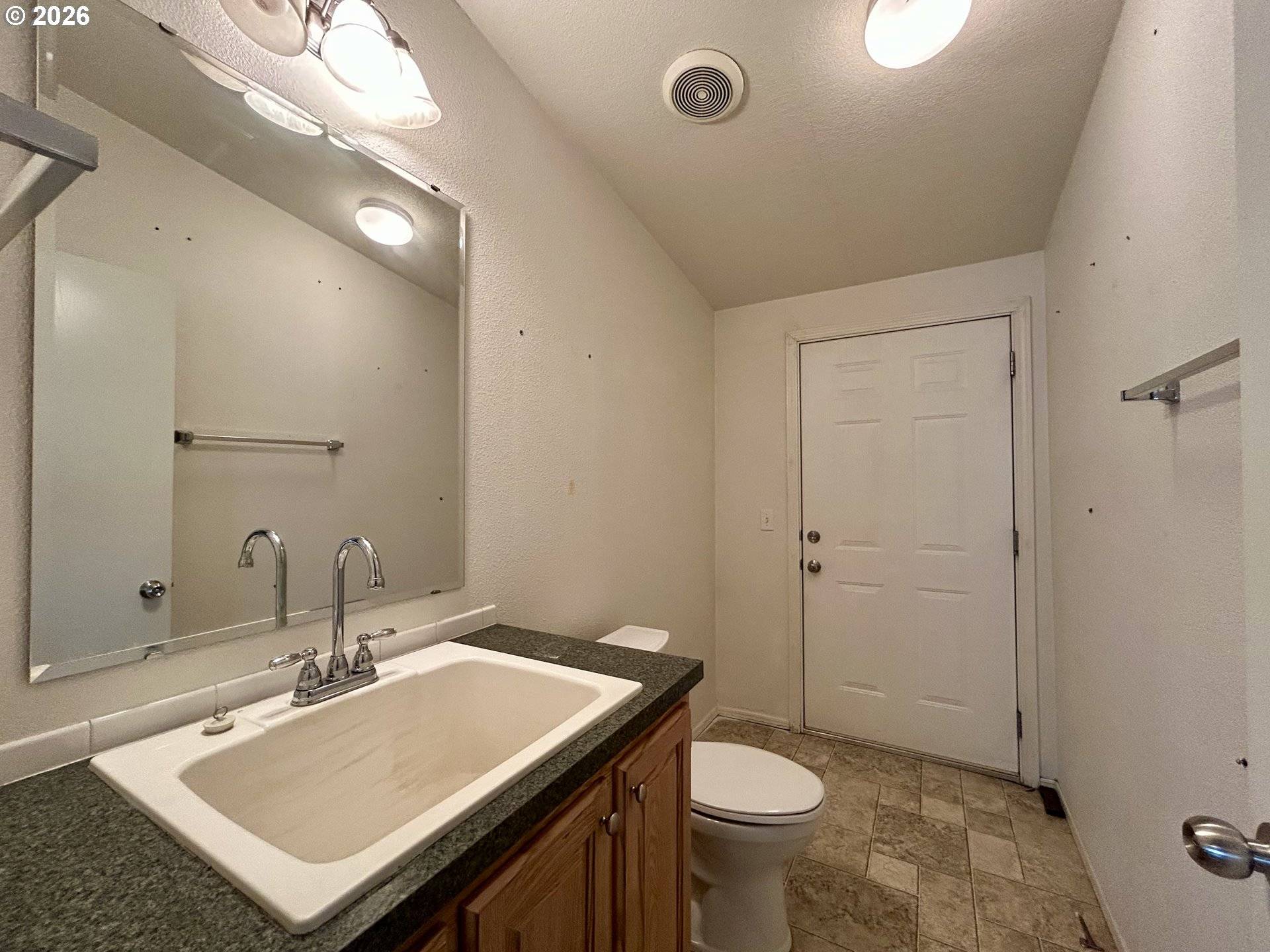 302 WILDCAT XING, Tygh Valley, OR 97063