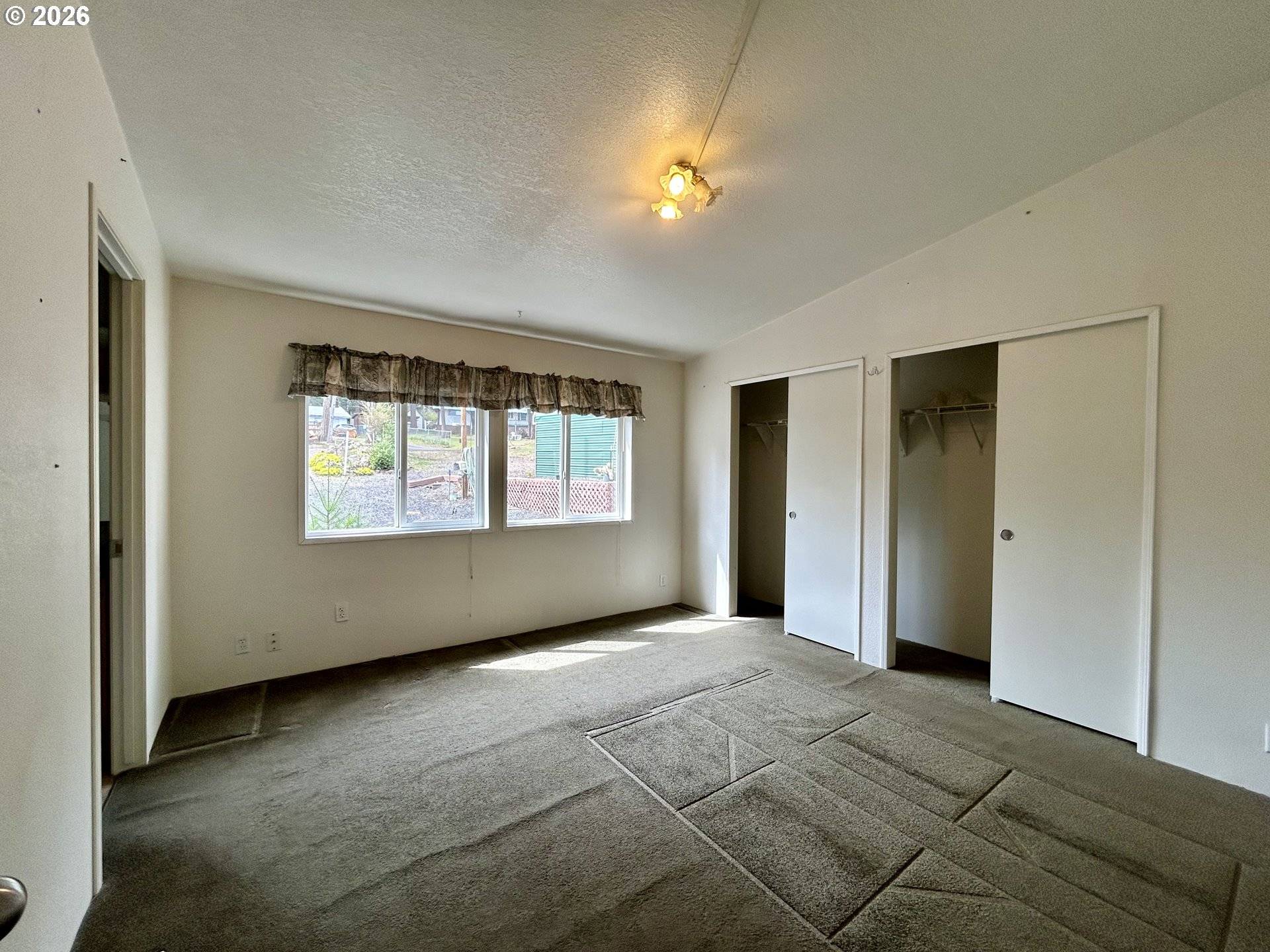 302 WILDCAT XING, Tygh Valley, OR 97063