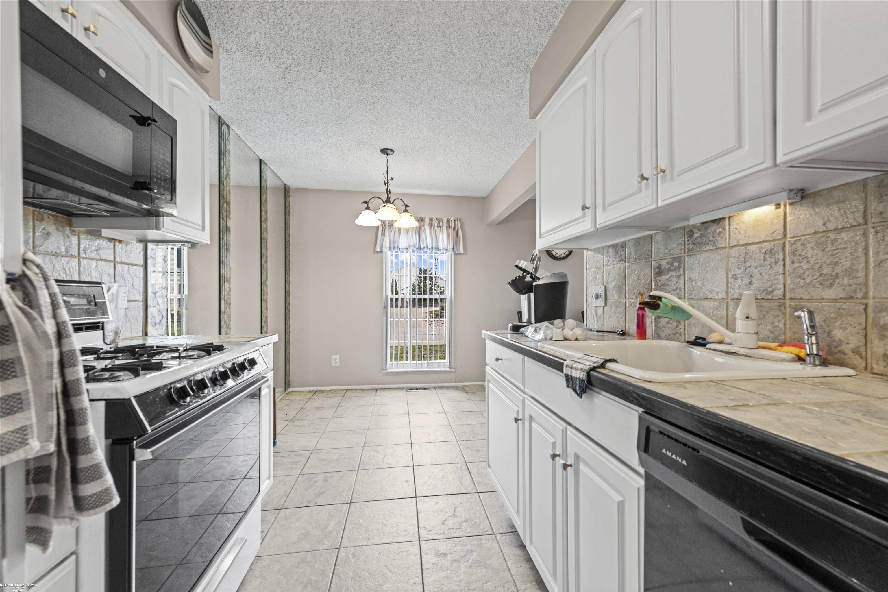 24704 Meadow LN, Harrison Twp, MI 48045