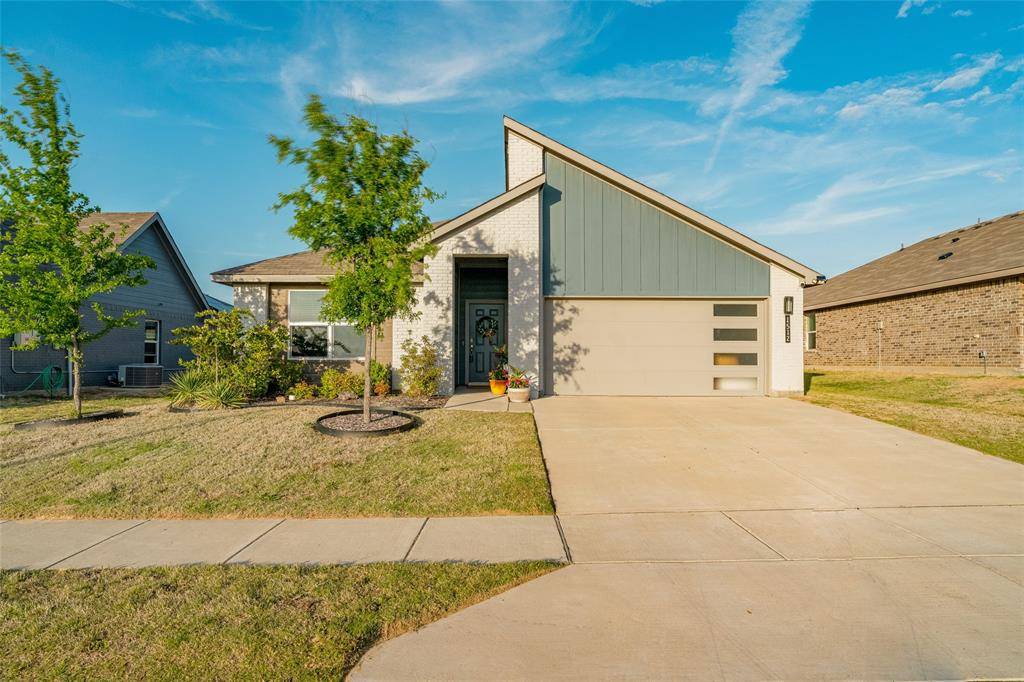 1512 Battery Park Drive, Alvarado, TX 76009