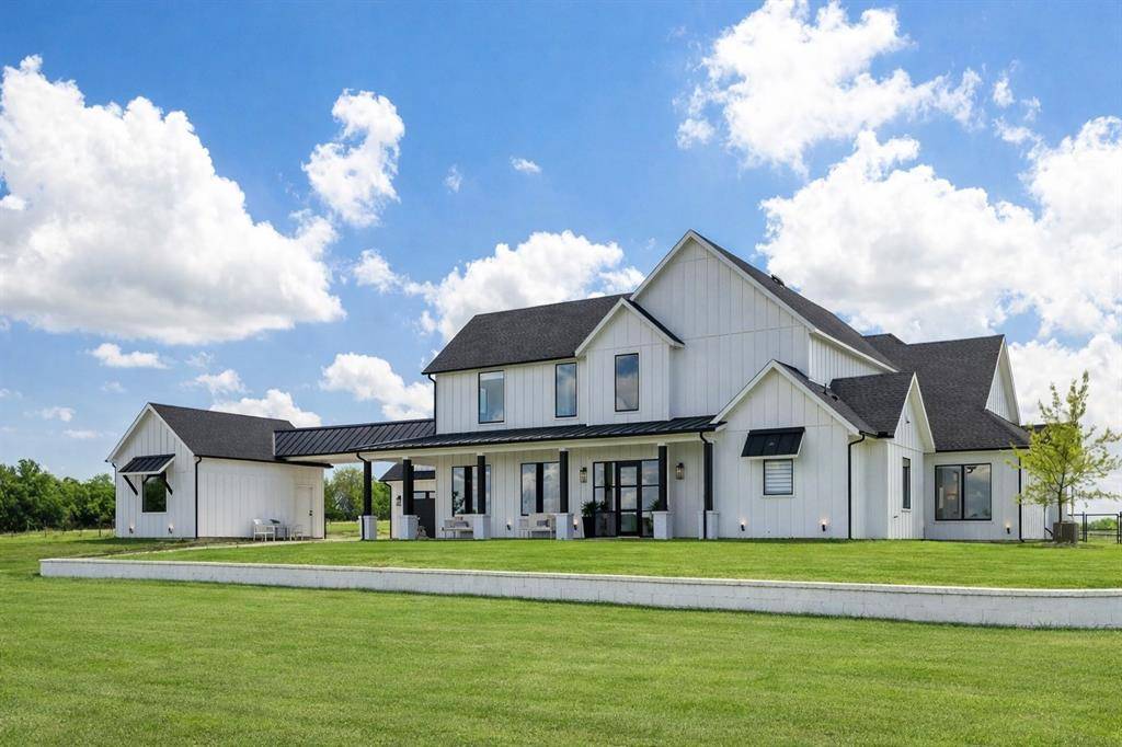 4245 County Road 1096, Celeste, TX 75423